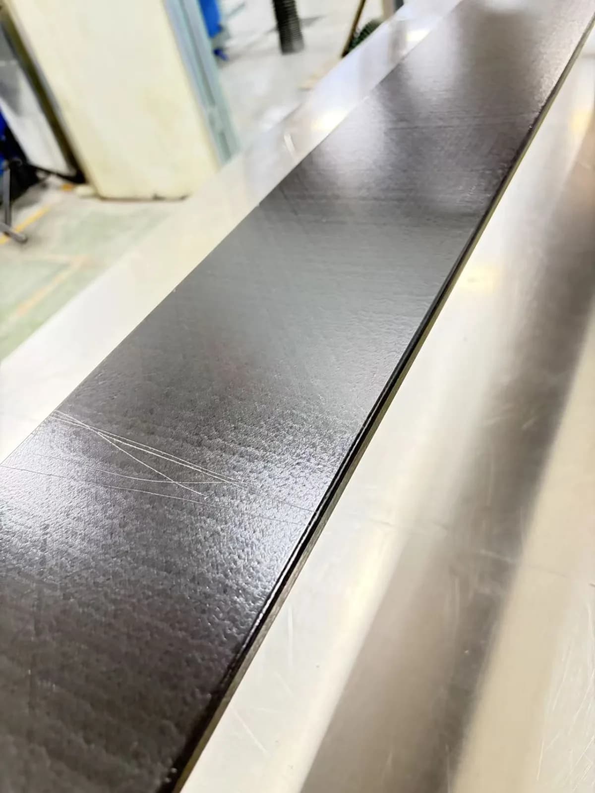 Multi-layer fabric-reinforced pultruded FRP sunshade plate on the pultrusion line at F1 Composite