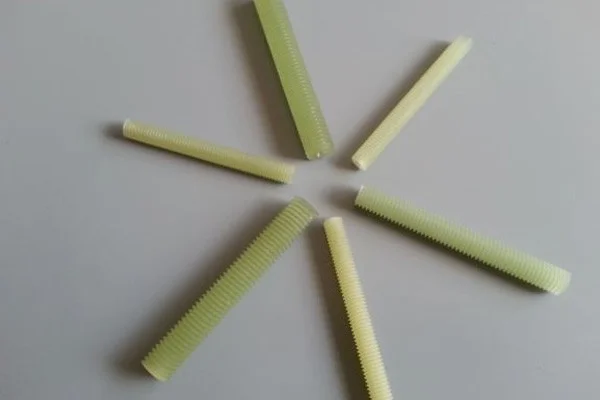 Green epoxy fiberglass threaded rods in several diameters